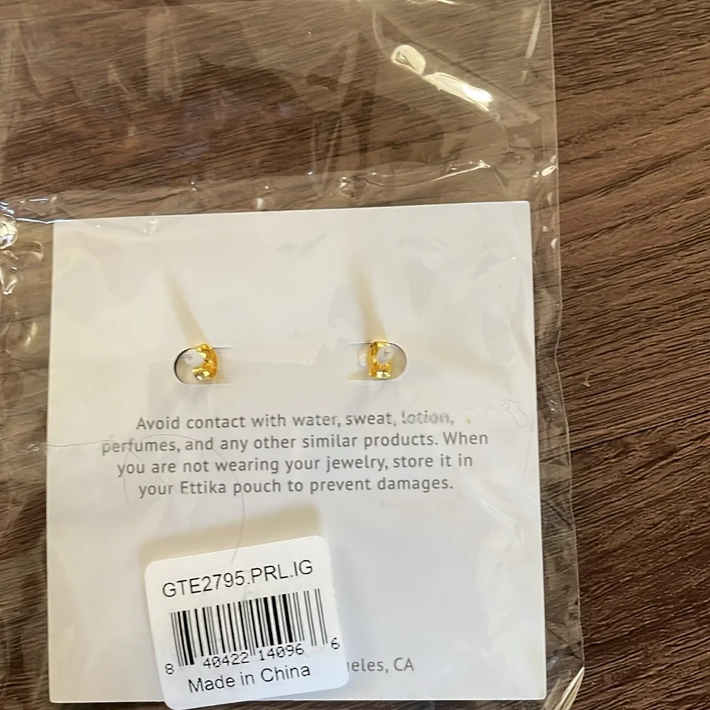 ETTIKA Women Gold Plated Earrings NWT